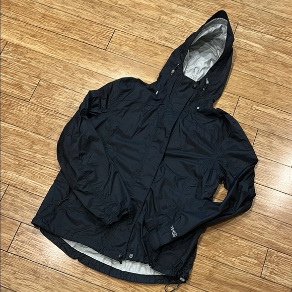 L.L. Bean Other - L.L. Bean Black Gorpcore Windbreaker with Hood and Water Resistant Design